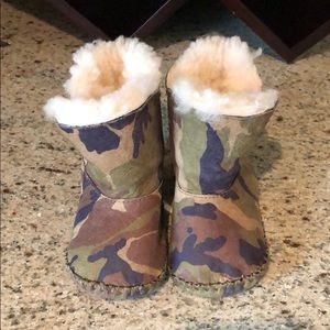 Like New UGG camo baby boots